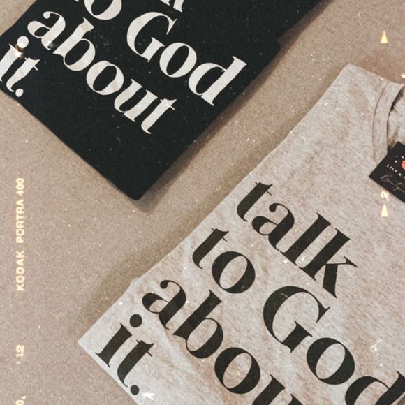 🆕Talk to God About It Tee in heather gray - Picture 4 of 4